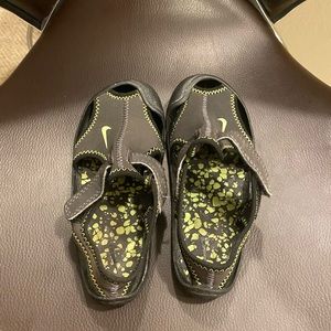 Nike sandals / water shoes